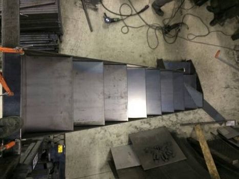 Fabricant escalier métal sur mesure Créteil